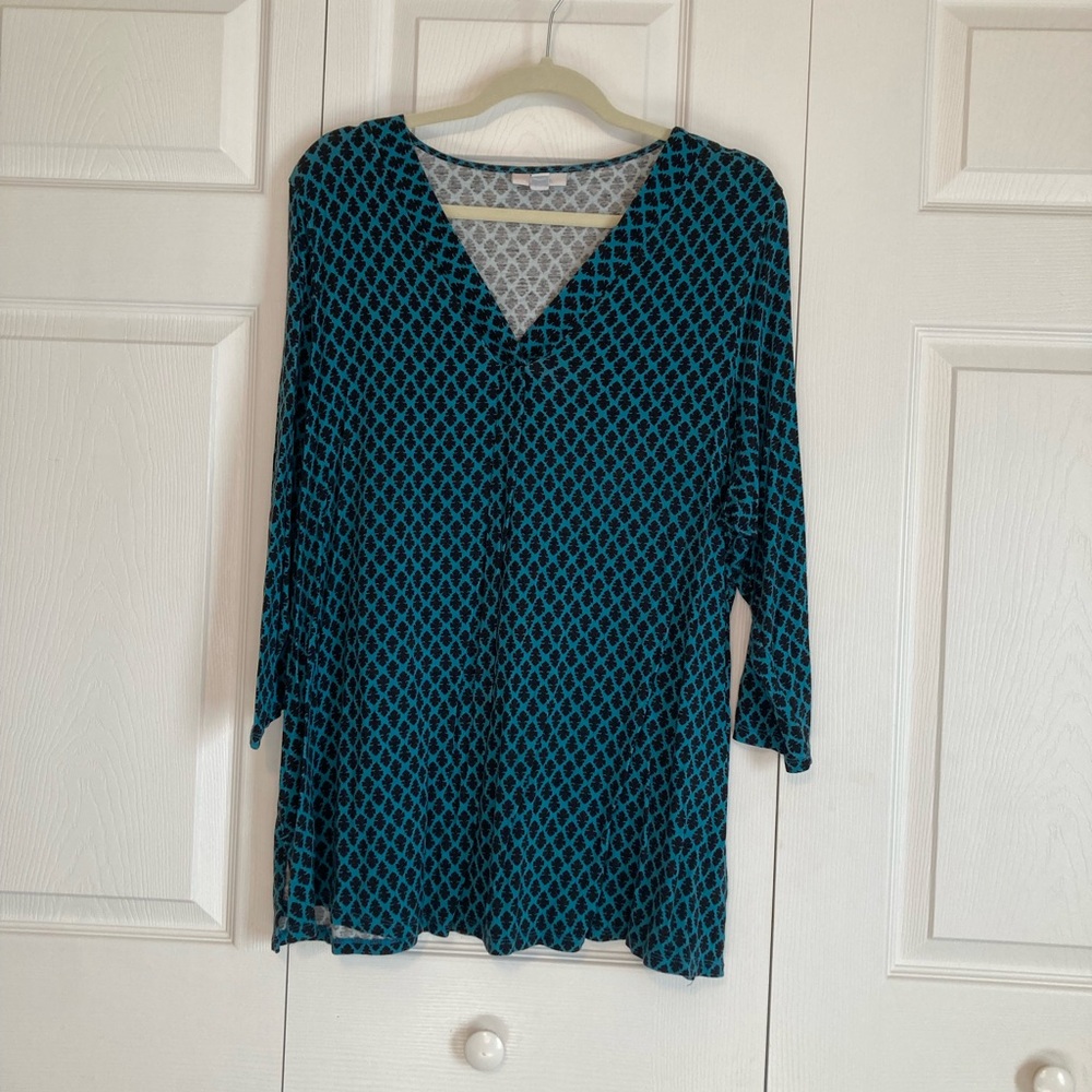 Croft & Barrow Teal and Black Top